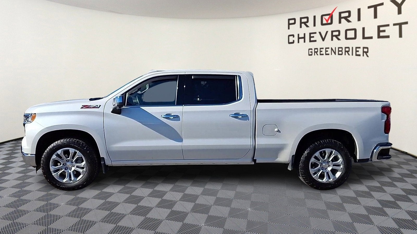 2025 Chevrolet Silverado 1500 LTZ