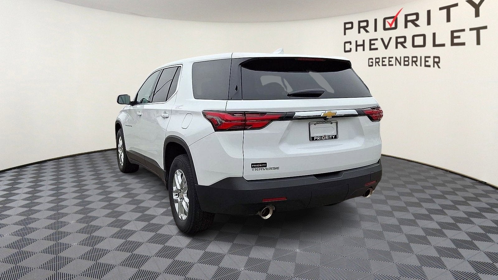 2023 Chevrolet Traverse LS