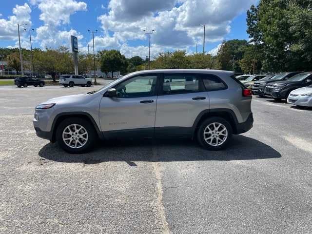 2017 Jeep Cherokee Sport