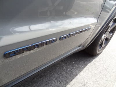 2019 Jeep Grand Cherokee Laredo