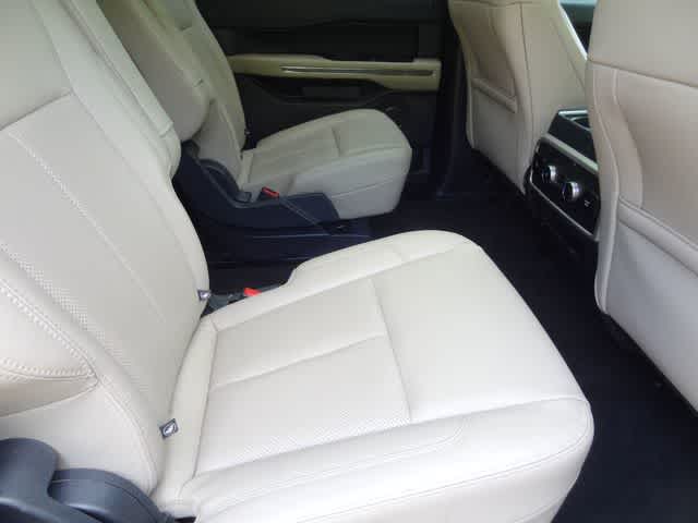 2022 Ford Expedition Max XLT