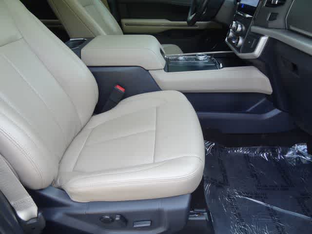 2022 Ford Expedition Max XLT