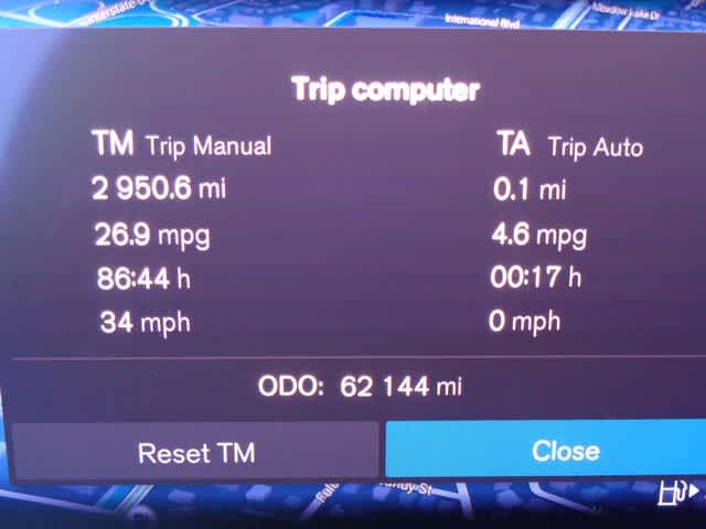 2022 Volvo XC60 B5 R-Design