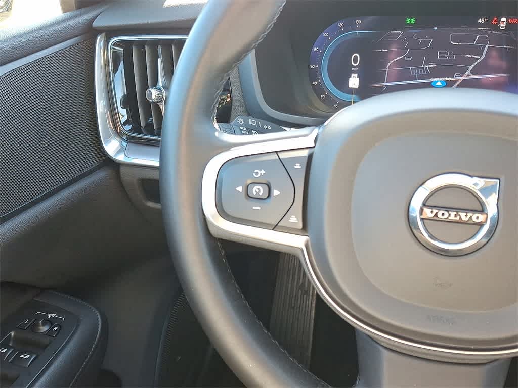 2024 Volvo S60 Core Dark Theme