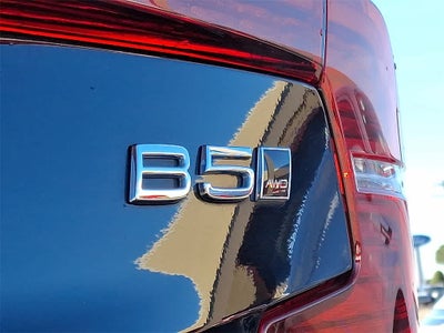 2024 Volvo S60 Core Dark Theme