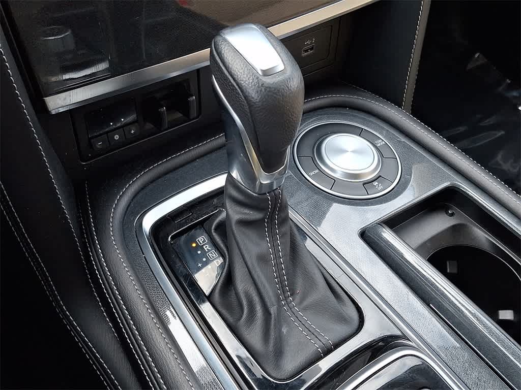 2024 Nissan Armada SV