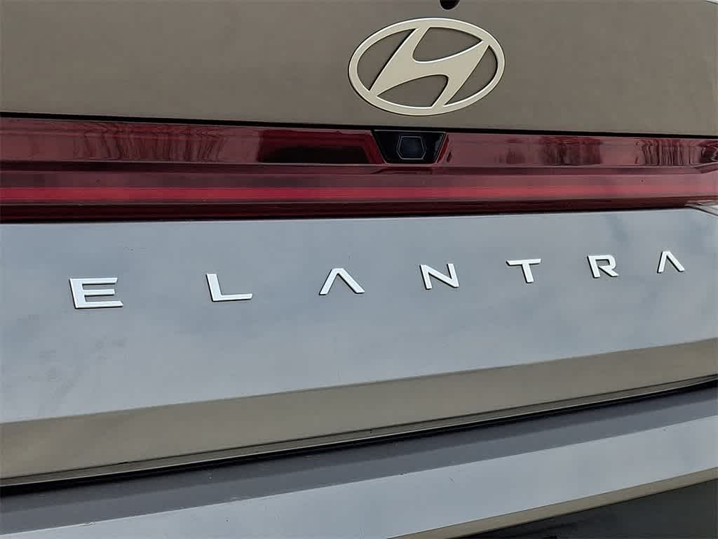 2025 Hyundai Elantra Limited
