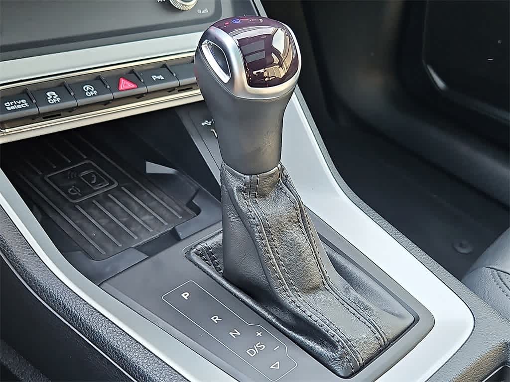 2024 Audi Q3 S line Premium