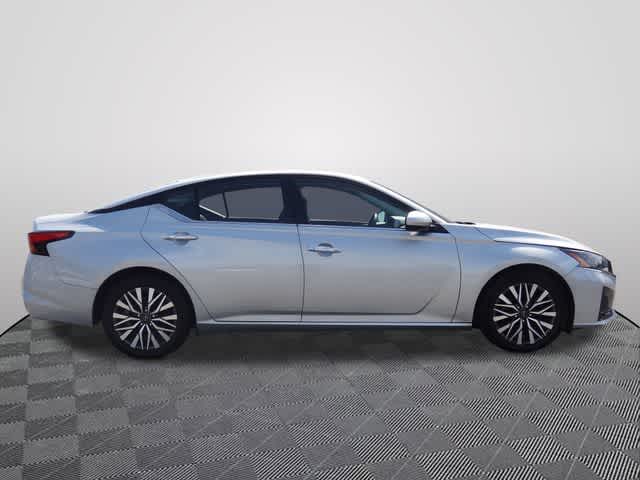 2023 Nissan Altima SV - Photo 4