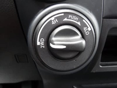 2023 Nissan Titan SV