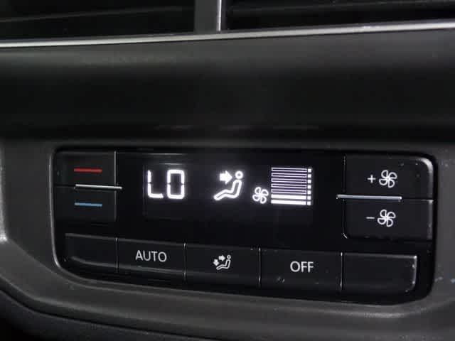 2024 Volkswagen Atlas SE w/Tech - Photo 16