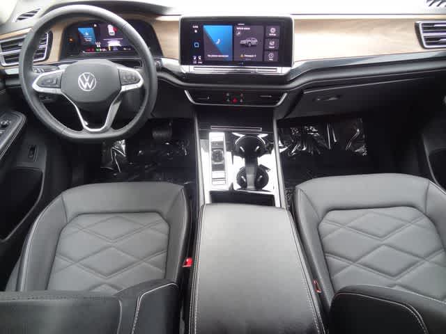 2024 Volkswagen Atlas SE w/Tech - Photo 17