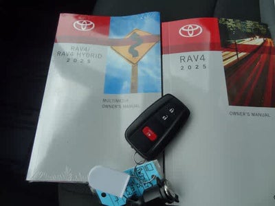 2025 Toyota RAV4 XLE