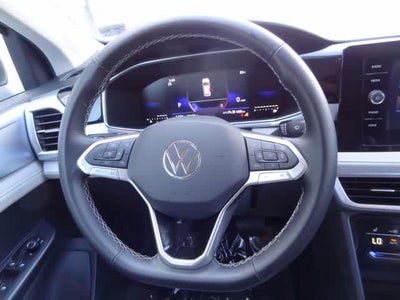 2025 Volkswagen Taos SE