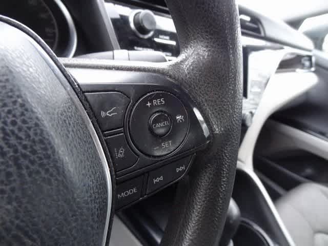 2018 Toyota Camry Hybrid LE