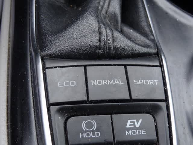 2018 Toyota Camry Hybrid LE