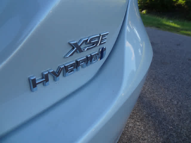 2023 Toyota Camry Hybrid XSE