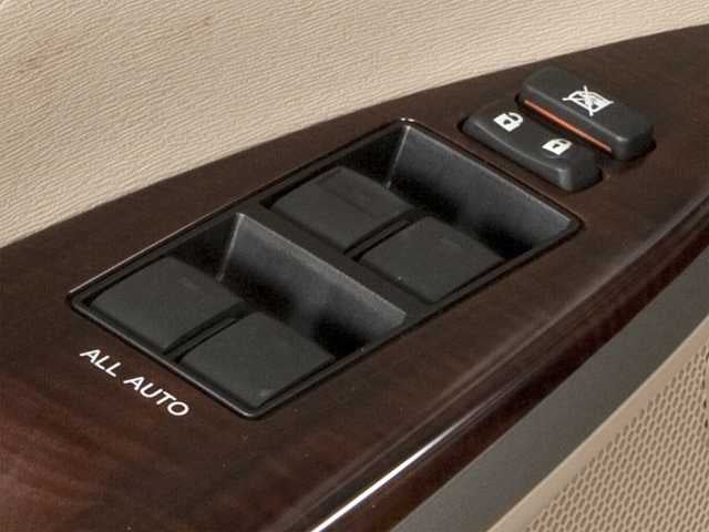 2011 Toyota Venza 4dr Wgn V6 AWD (Natl)