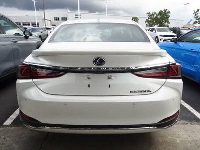 2020 Lexus ES 300h Luxury