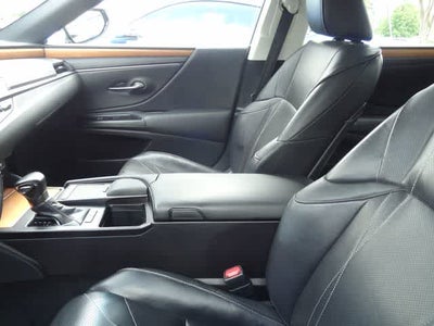 2020 Lexus ES 300h Luxury