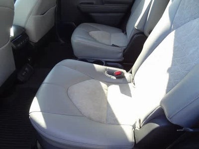 2023 Toyota Highlander Hybrid Bronze Edition