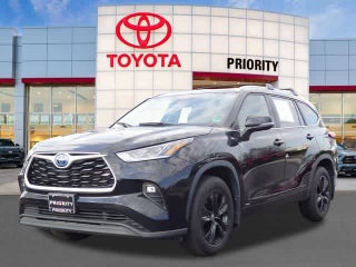 2023 Toyota Highlander Hybrid Bronze Edition