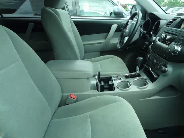 2012 Toyota Highlander 4WD 4dr V6 (Natl)