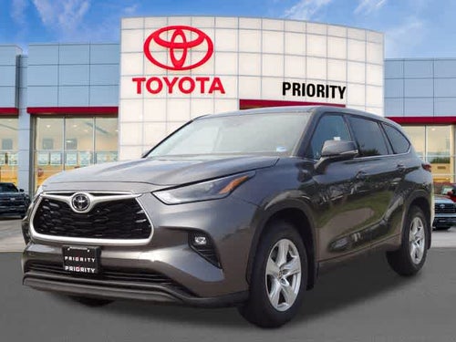 2022 Toyota Highlander LE