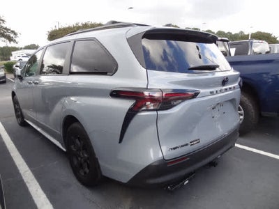 2025 Toyota Sienna Woodland Edition