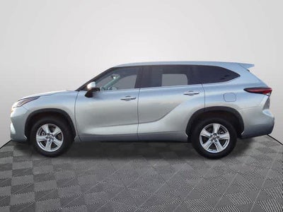 2025 Toyota Highlander LE