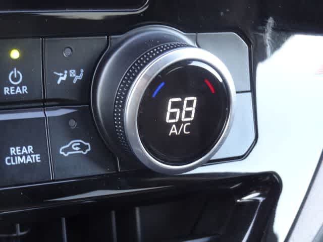 2025 Toyota Highlander LE