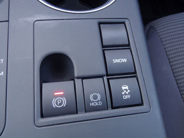 2025 Toyota Highlander LE