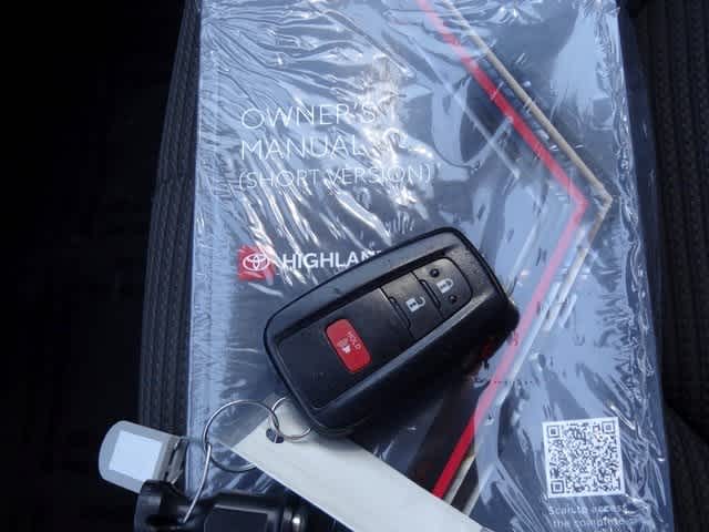 2023 Toyota Highlander L