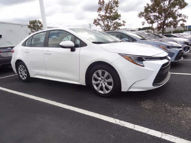 2025 Toyota Corolla LE