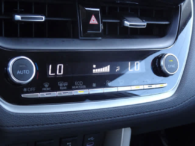 2025 Toyota Corolla Cross XLE