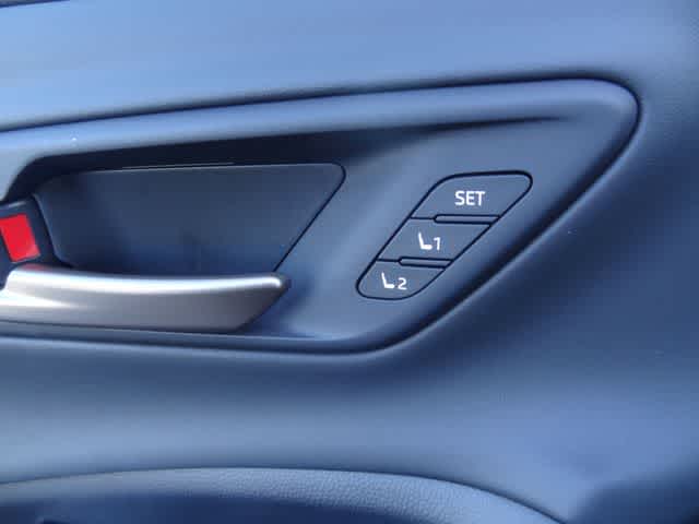 2025 Toyota Crown Signia XLE