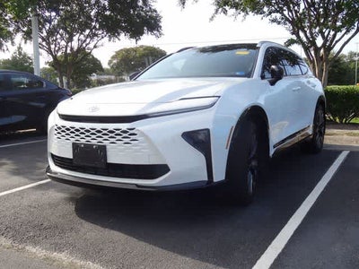 2025 Toyota Crown Signia Limited