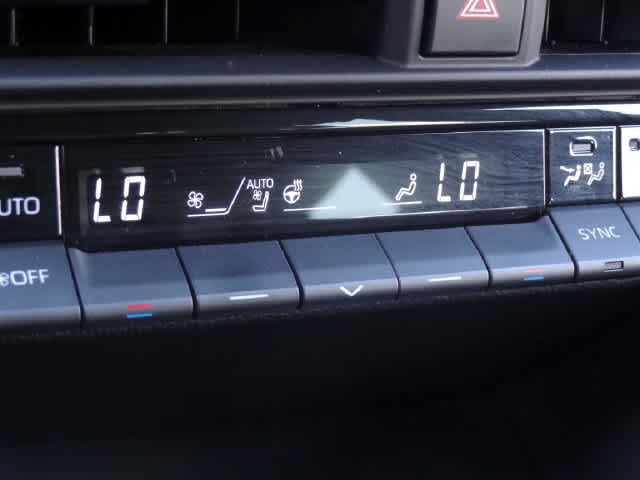 2025 Toyota Crown Signia Limited