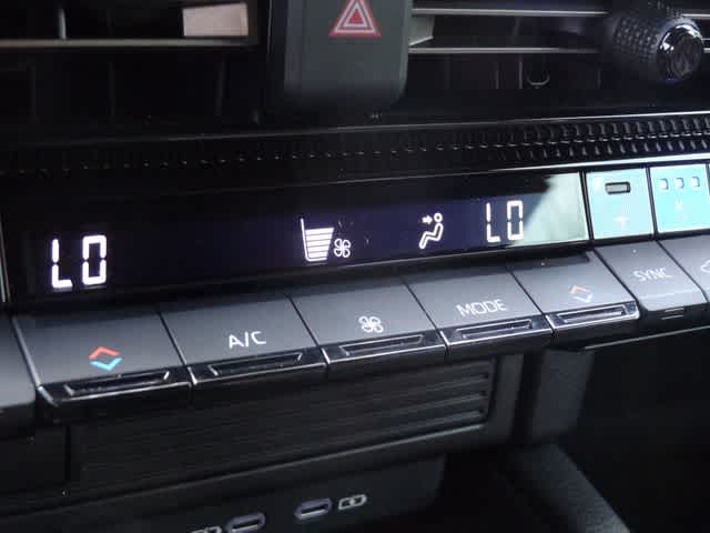 2024 Toyota Land Cruiser 4WD (Natl)
