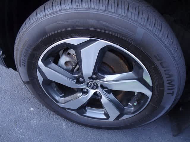 2024 Toyota RAV4 Prime SE