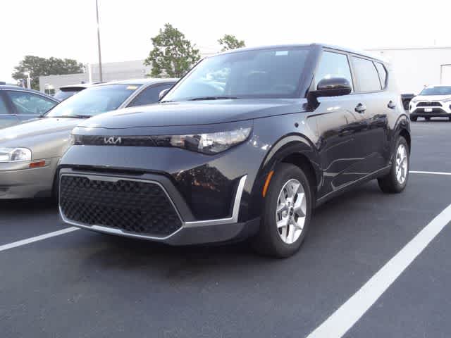 2025 Kia Soul 2.0L LX IVT's photo