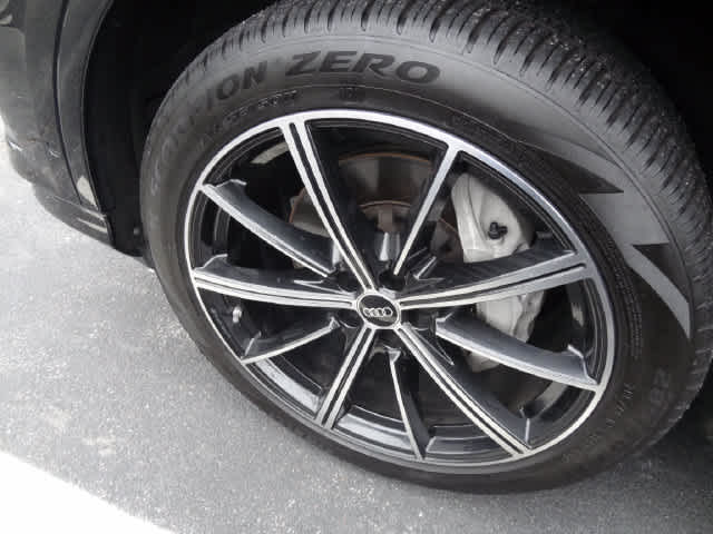 2022 Audi Q7 Premium Plus