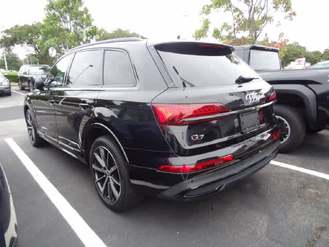 2022 Audi Q7 Premium Plus