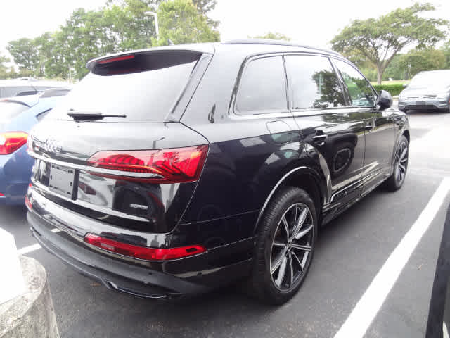 2022 Audi Q7 Premium Plus