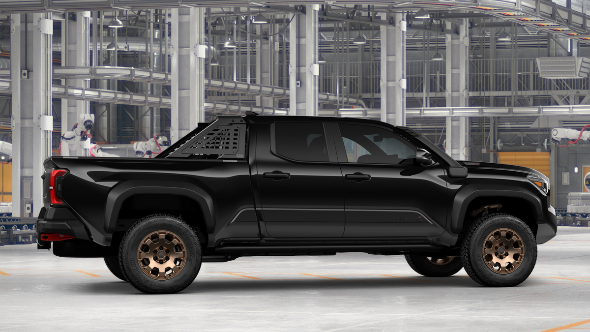 2026 Toyota Tacoma i-FORCE MAX Tacoma Trailhunter