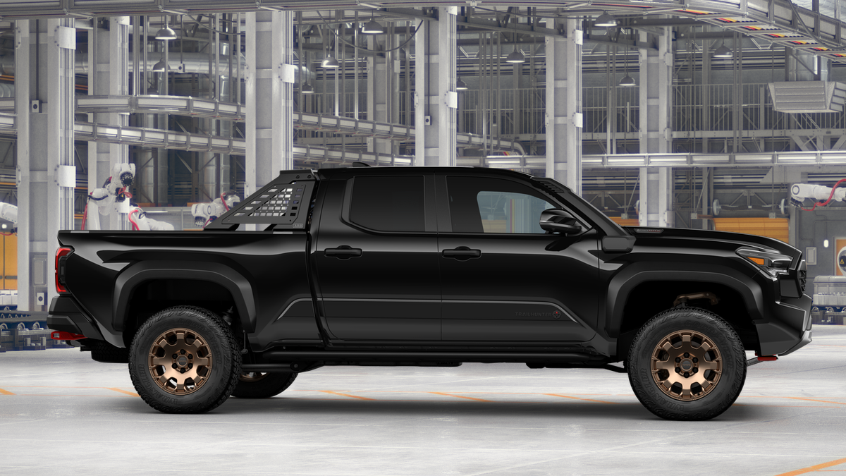 2026 Toyota Tacoma i-FORCE MAX Tacoma Trailhunter