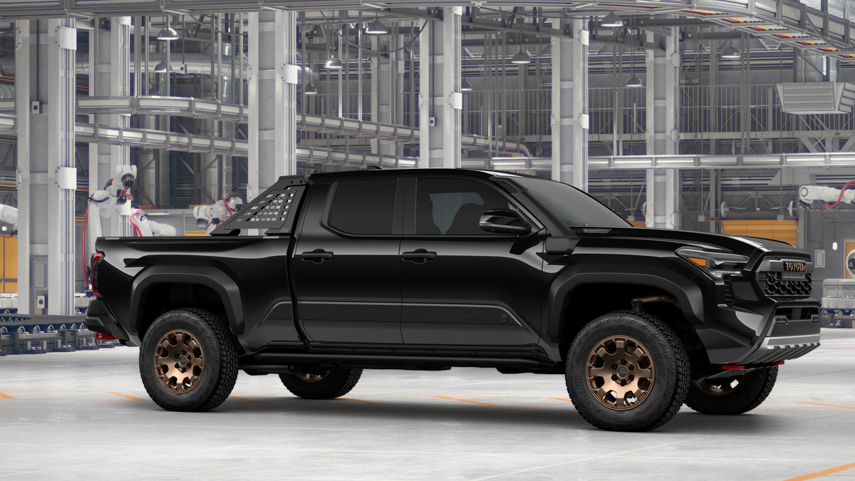 2026 Toyota Tacoma i-FORCE MAX Tacoma Trailhunter