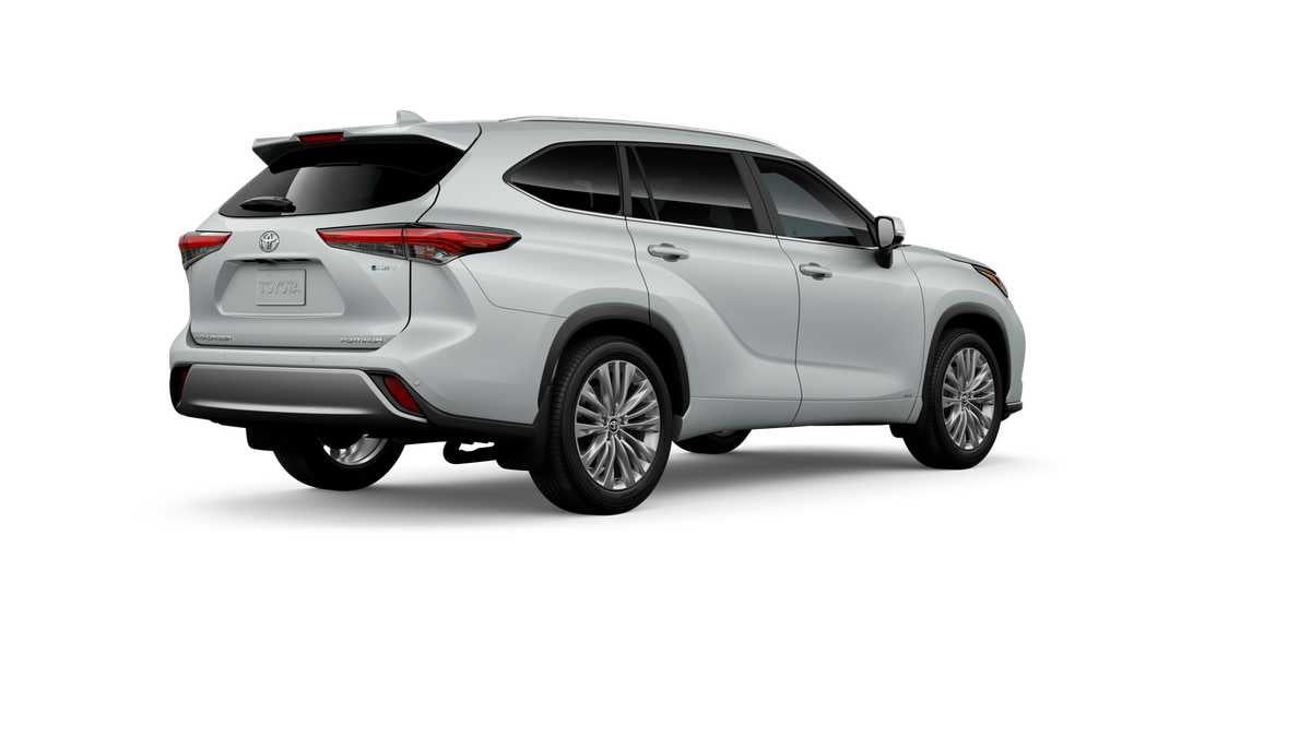 2026 Toyota Highlander Hybrid Platinum