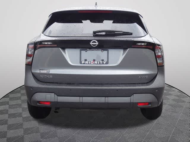 2025 Nissan Kicks SV