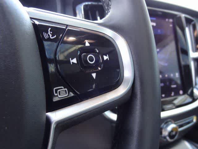 2024 Volvo S60 Plus Dark Theme